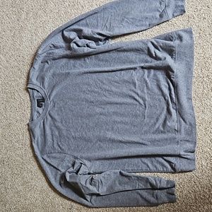 Lightweight crew neck sweatshirt